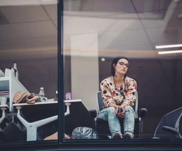 Sindrome dell’Impostore: i Pensieri Tipici